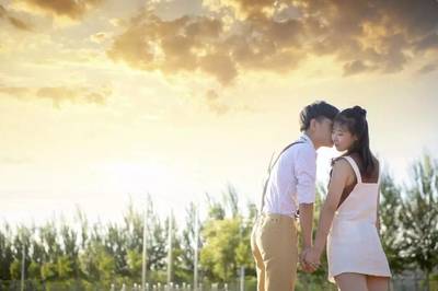 時光里的那些美好片段/興雪婚紗攝影幫你記錄。開學季,帶上你的他/她開啟一段心靈的旅行吧!