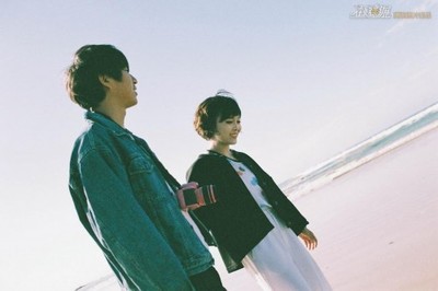 不再獨自旅行:生活原本樣子的婚紗照- 中國日報網(wǎng)