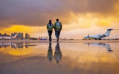 《我們的侶行》 豆瓣9.7分，用生命見(jiàn)證愛(ài)與勇氣的婚紗照